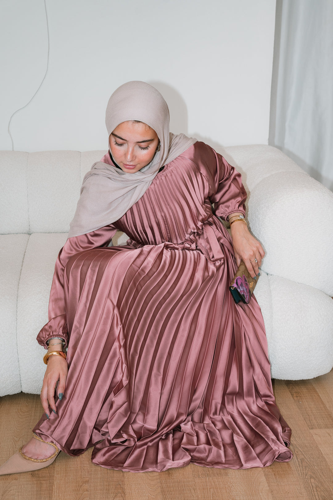 Fully pleated satin dress C0166