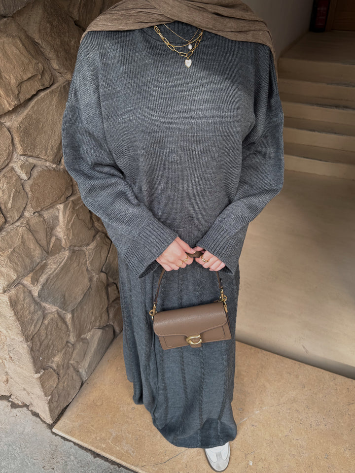 Oversized knitted pullover C0339