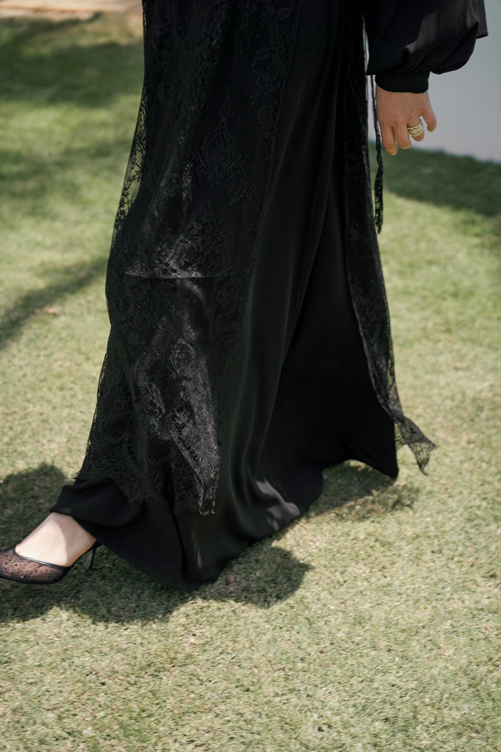 Lace Sleeveless Cape c0539