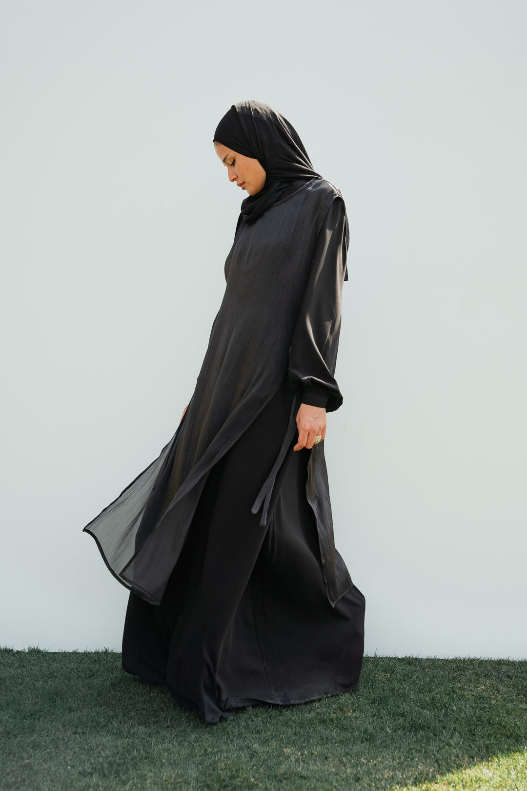 The Shimmer Cape C0528