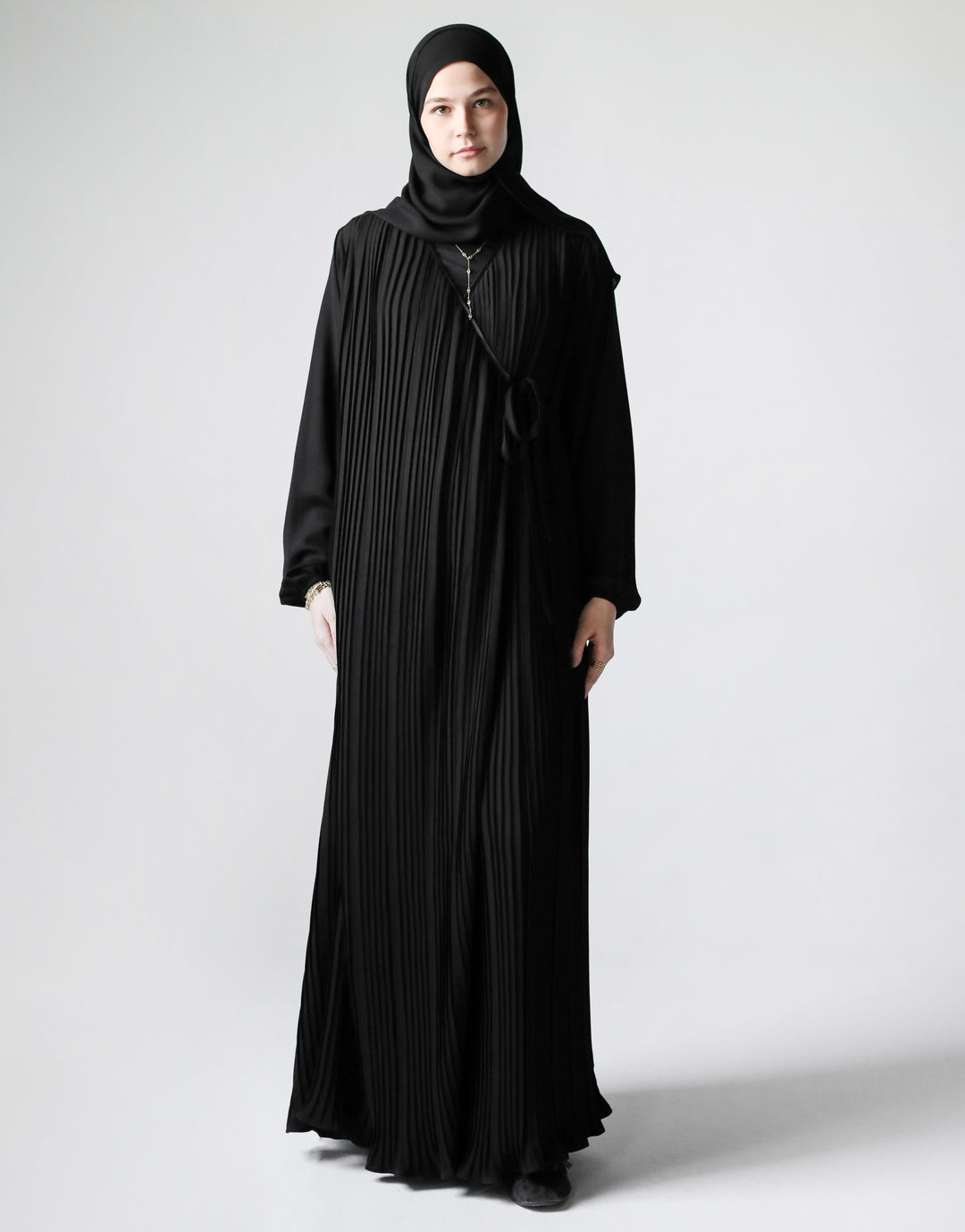 Pleated Crisscross abaya