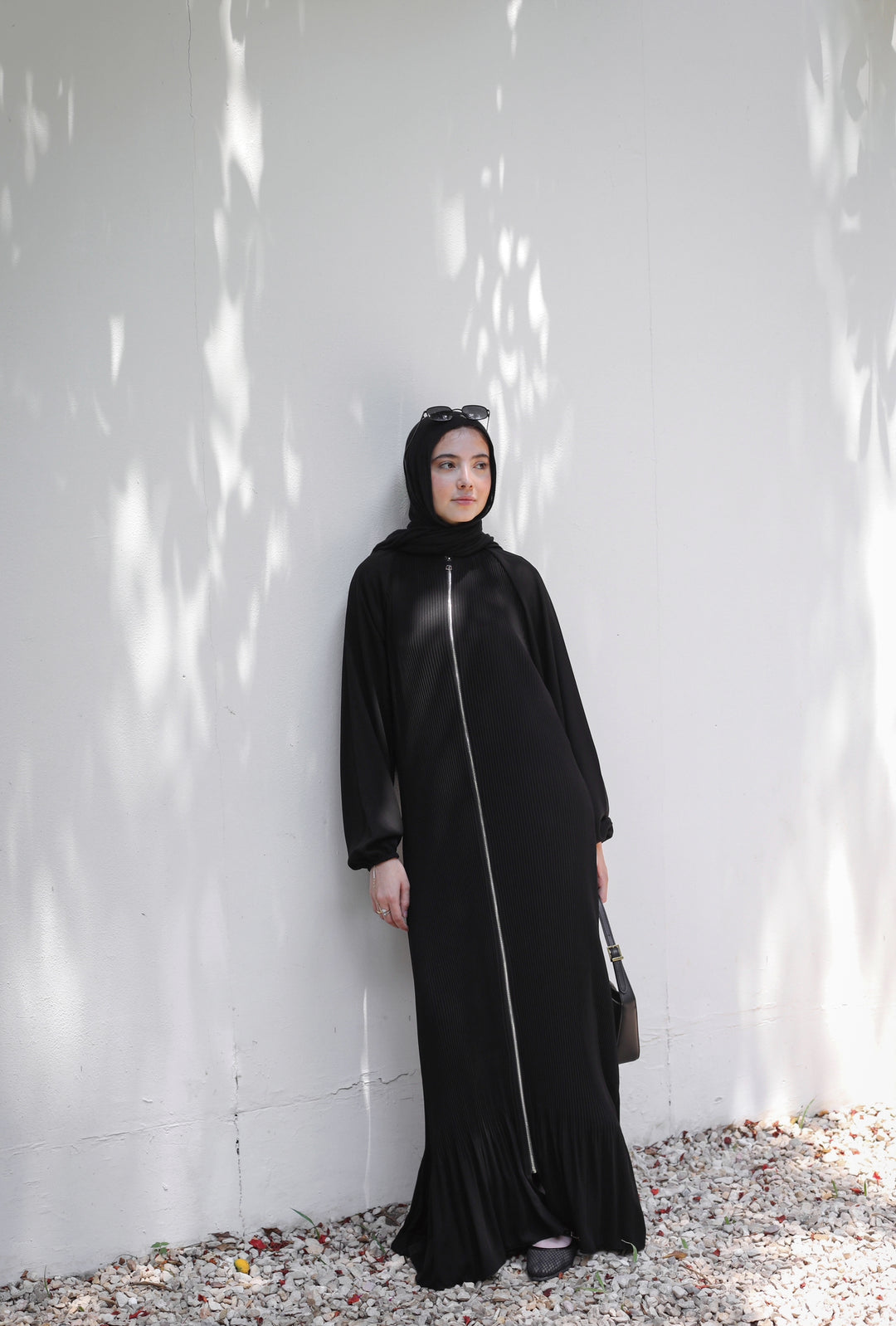 Zipped pleated abaya C0222