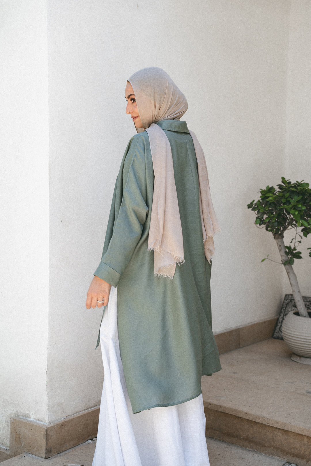 Flowing Linen Asymmetric Shirt c0554