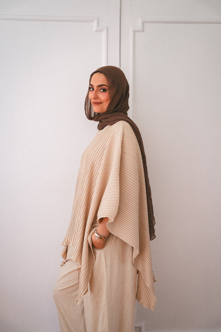 Pleated poncho c0553