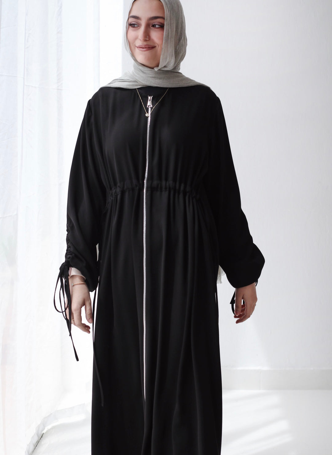 Zipped gathered Abaya C0541