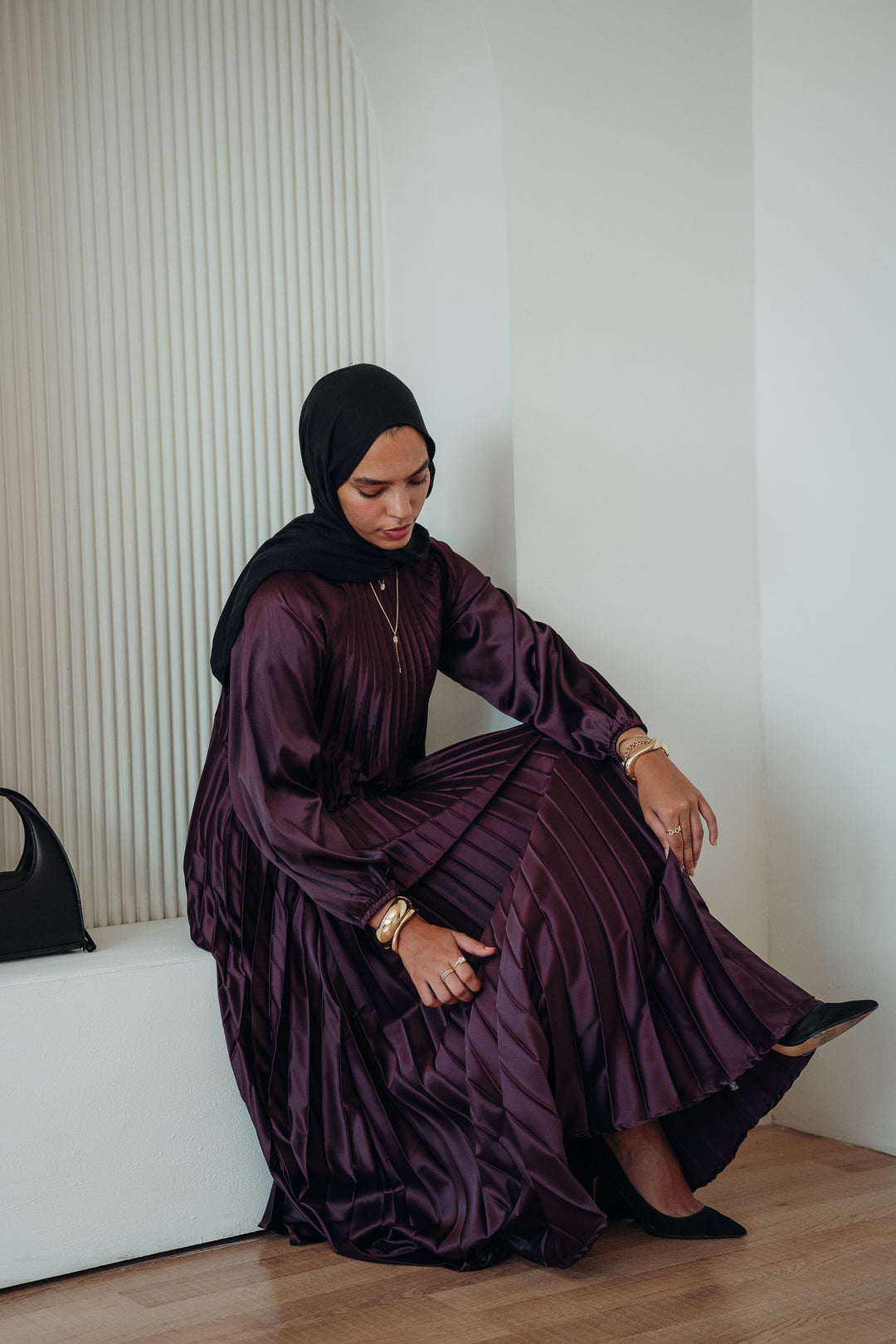Fully pleated satin dress C0166