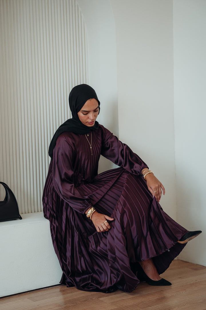 Fully pleated satin dress C0166