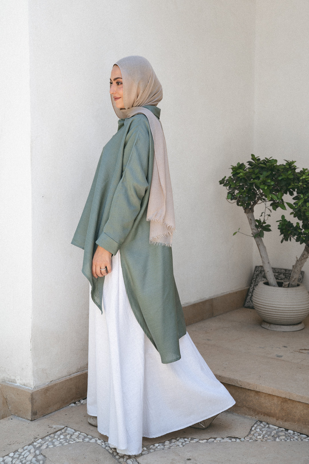 Flowing Linen Asymmetric Shirt c0554