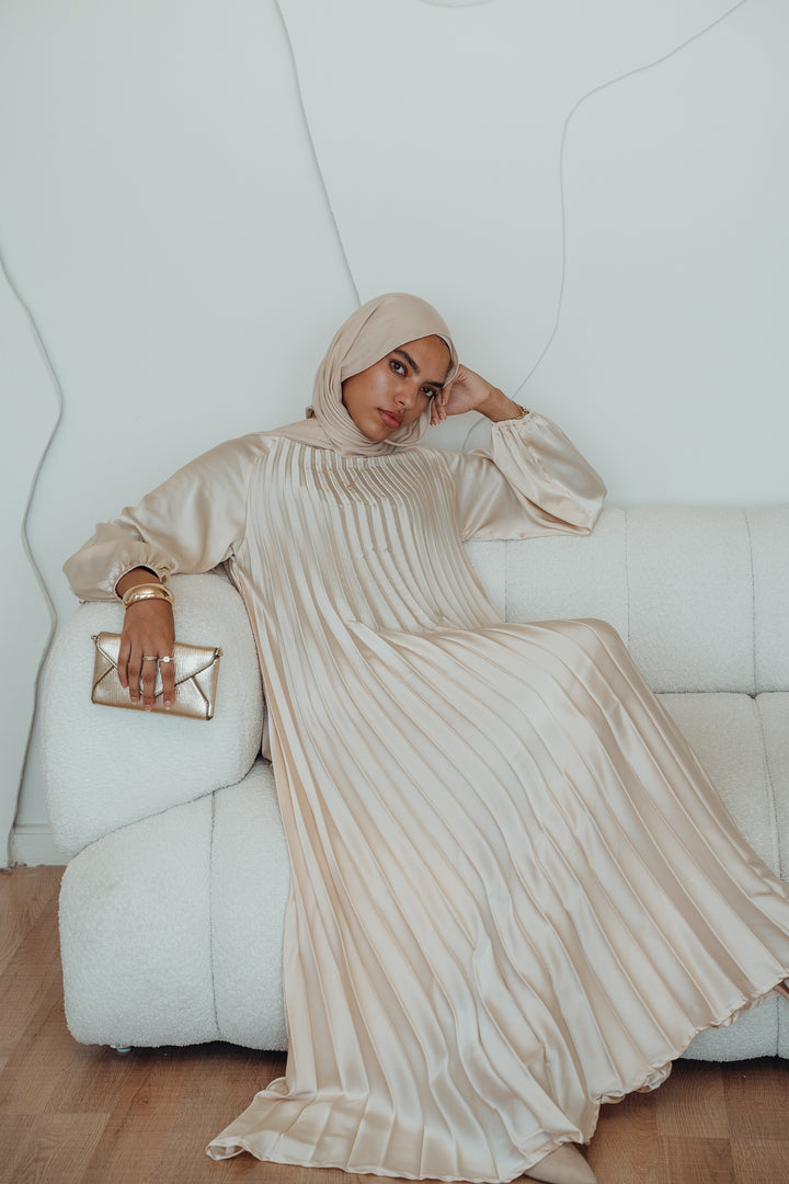 Fully pleated satin dress C0166