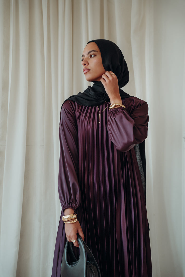 Fully pleated satin dress C0166