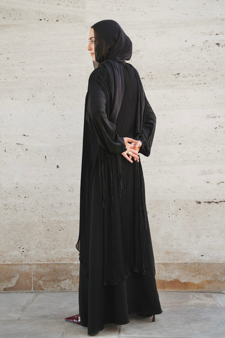 Pleated Ribbons Cape C0529