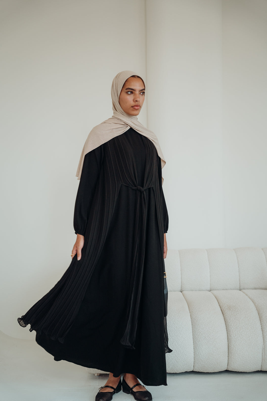 Pleated Knot Abaya C0425