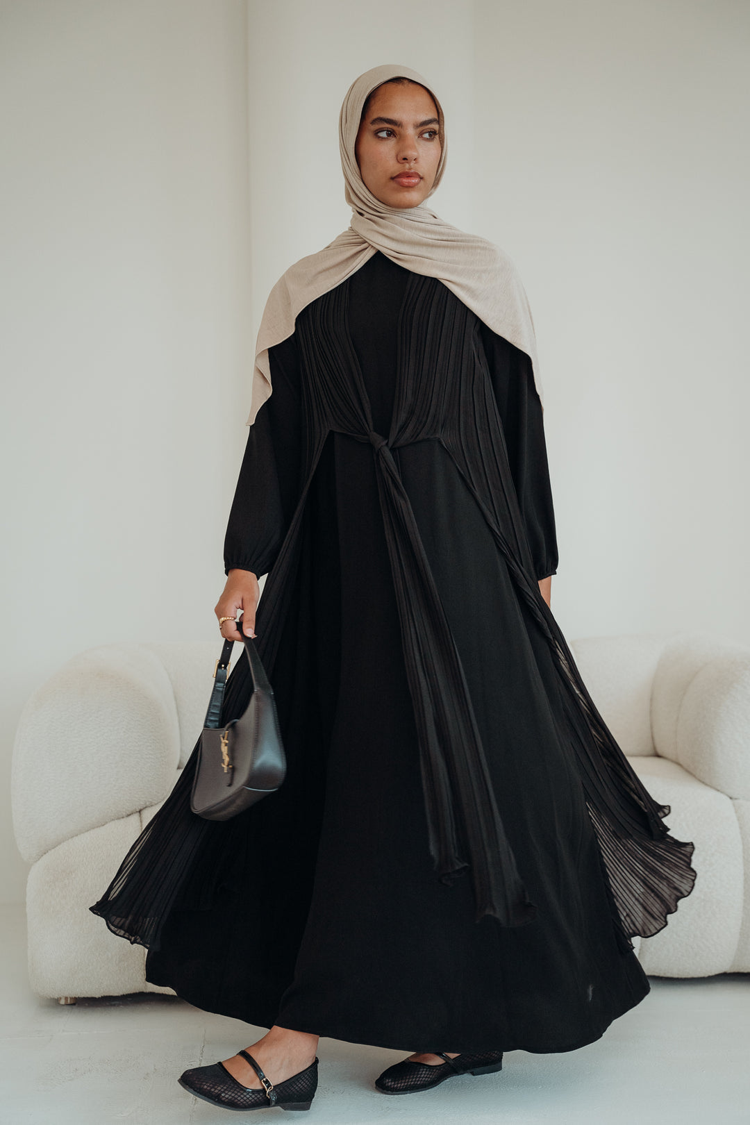 Pleated Knot Abaya C0425