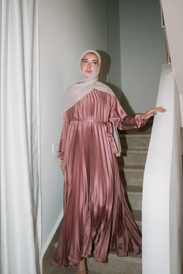 Fully pleated satin dress C0166