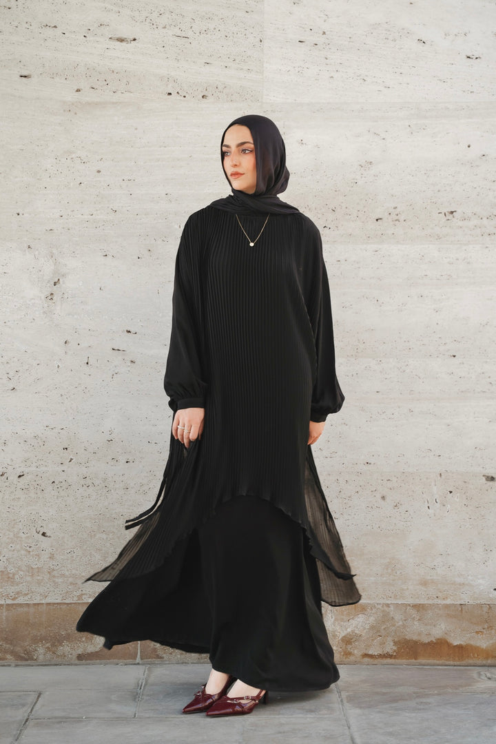 Pleated Ribbons Cape C0529