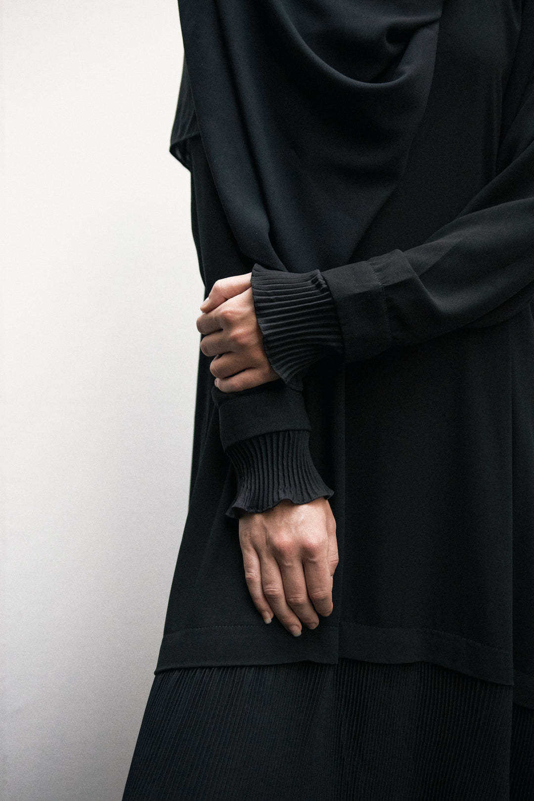 Ruffled pleated abaya C0212