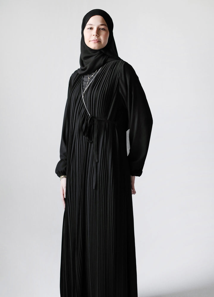 Pleated Crisscross abaya