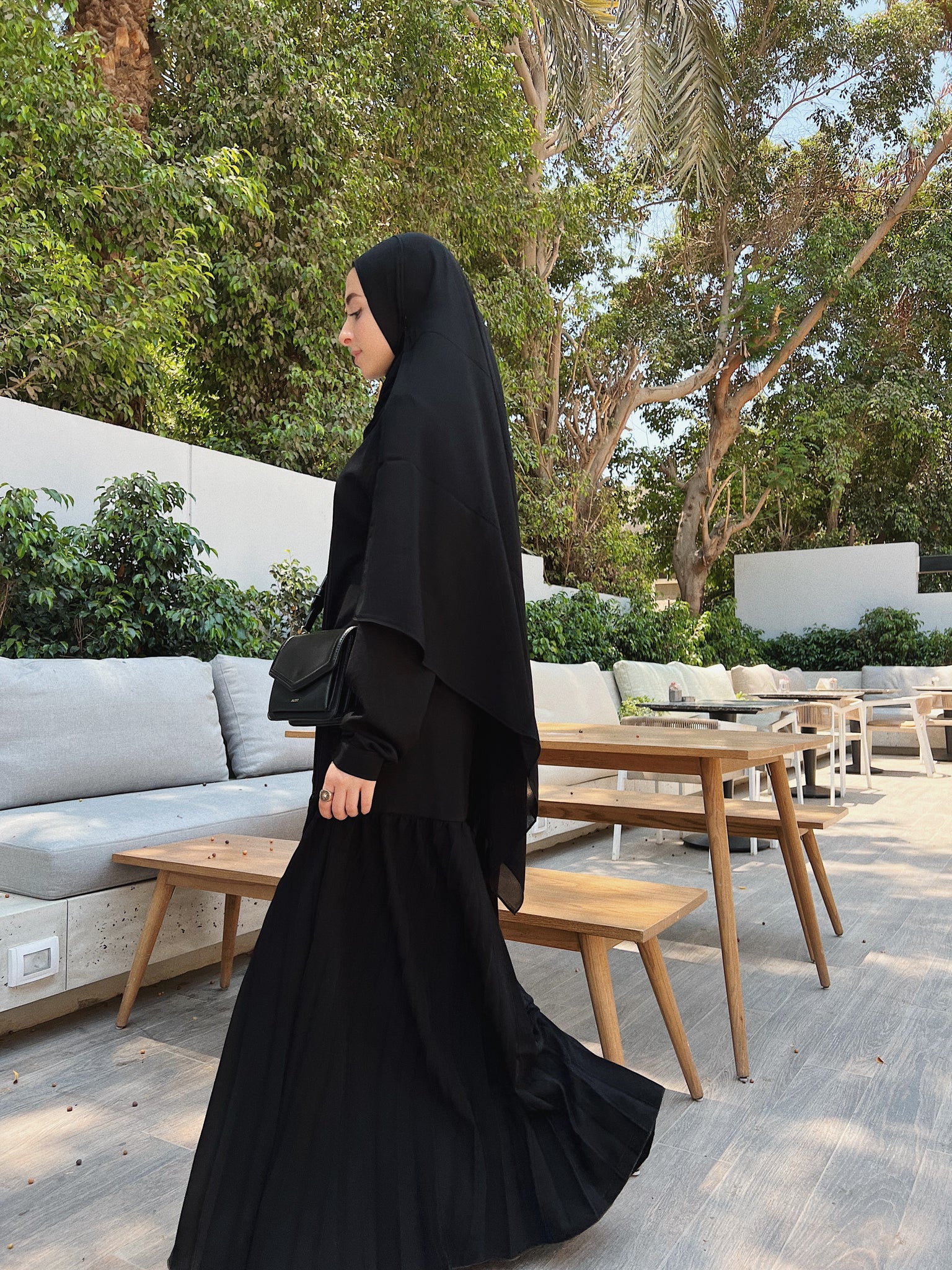 Flowy abaya outlet