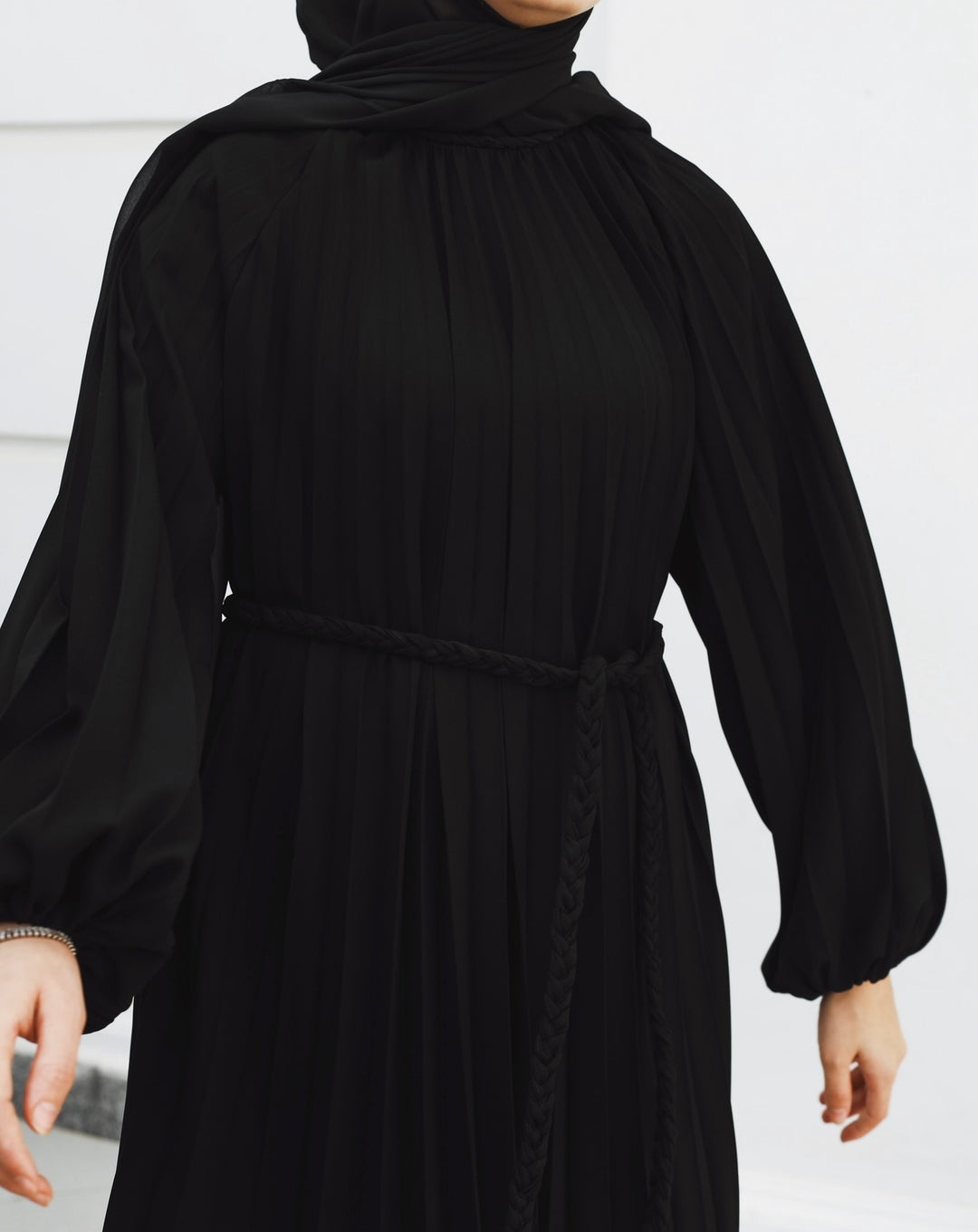 Pleated braids abaya C0171